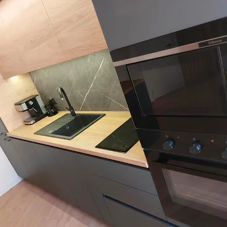 уютен в сърцето на град Yambol