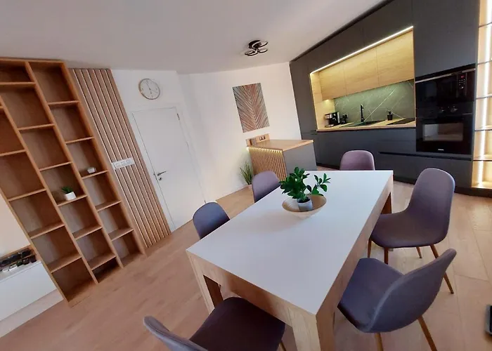 уютен в сърцето на град * ימבול