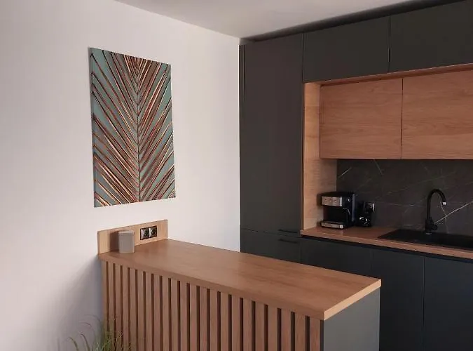 уютен в сърцето на град ימבול