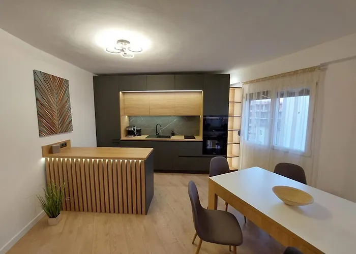 уютен в сърцето на град * ימבול